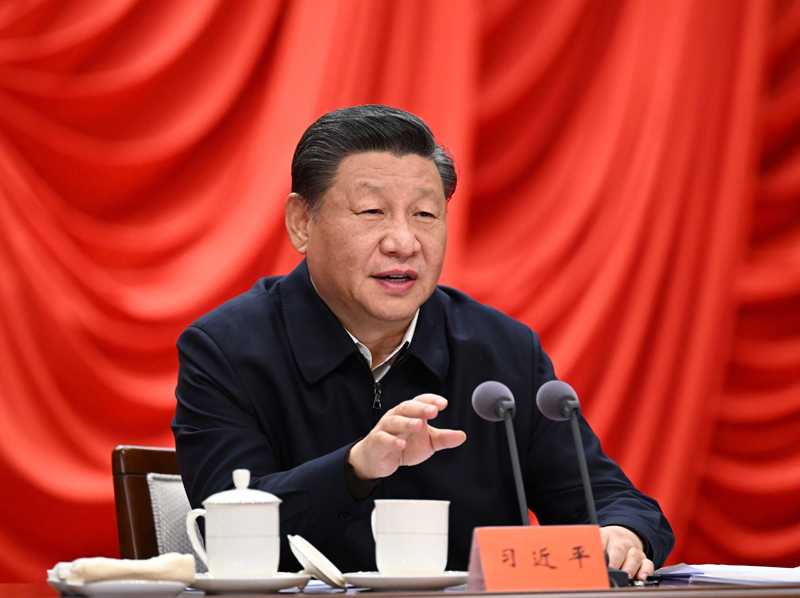 　　1月11日，省部級主要領(lǐng)導(dǎo)干部學(xué)習(xí)貫徹黨的十九屆六中全會精神專題研討班在中央黨校（國家行政學(xué)院）開班。中共中央總書記、國家主席、中央軍委主席習(xí)近平在開班式上發(fā)表重要講話。新華社記者 李學(xué)仁 攝